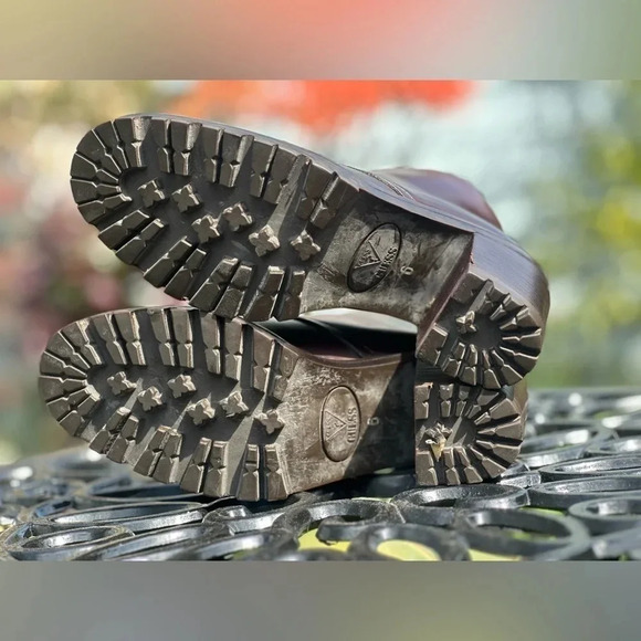 Guess (?) — Vintage Leather Ankle Laced-up Boot - Picture 5 of 6